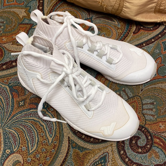Varsity Shoes Varsity Aeros Cheer Shoes Size 7 Poshmark